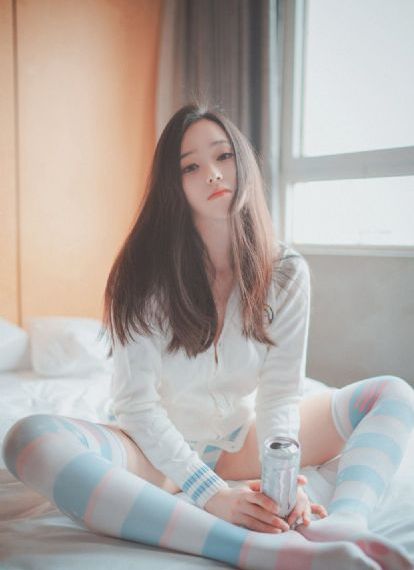 欧美成熟范图片_短视频完整无删减版